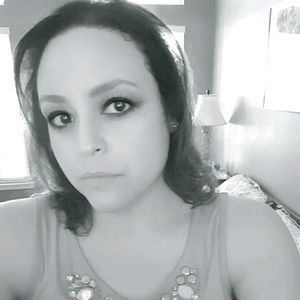 Meet your Posher, Felishia